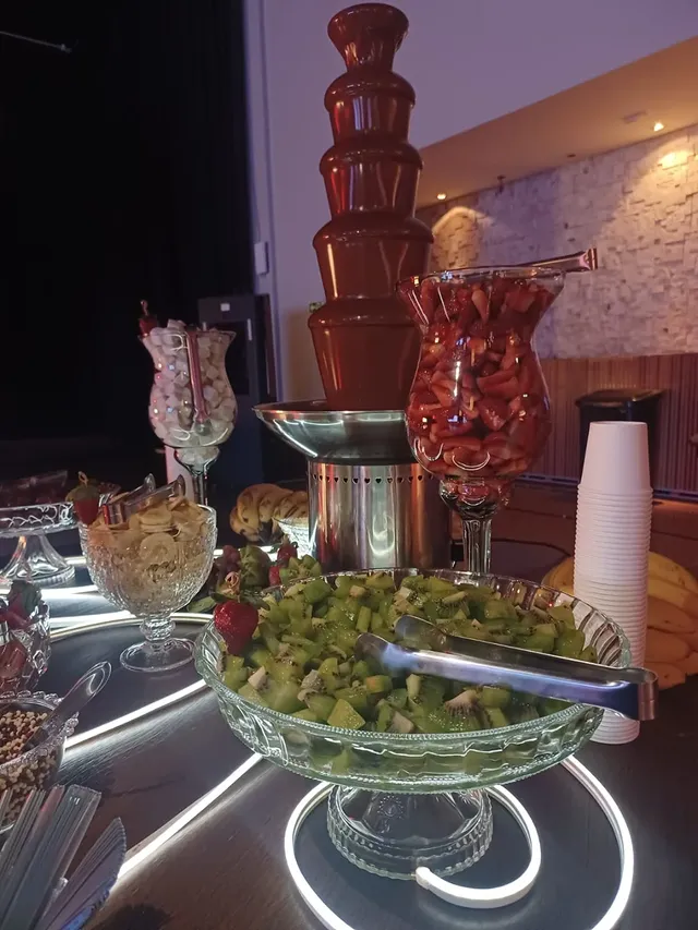 Fonte de Chocolate elegante para casamento DF